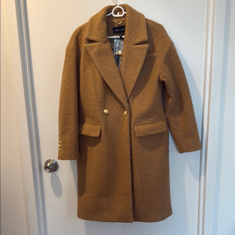 BCBGMaxAzria Tan Teddy Jacket Plush Oversized Fit